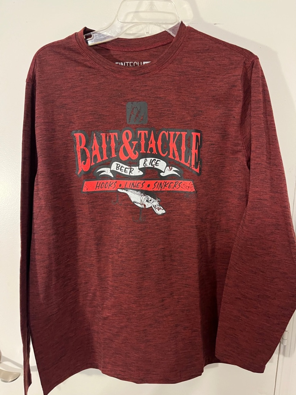 FinTech Bait And Tackle Long Sleeve mens Medium maroon t shirt